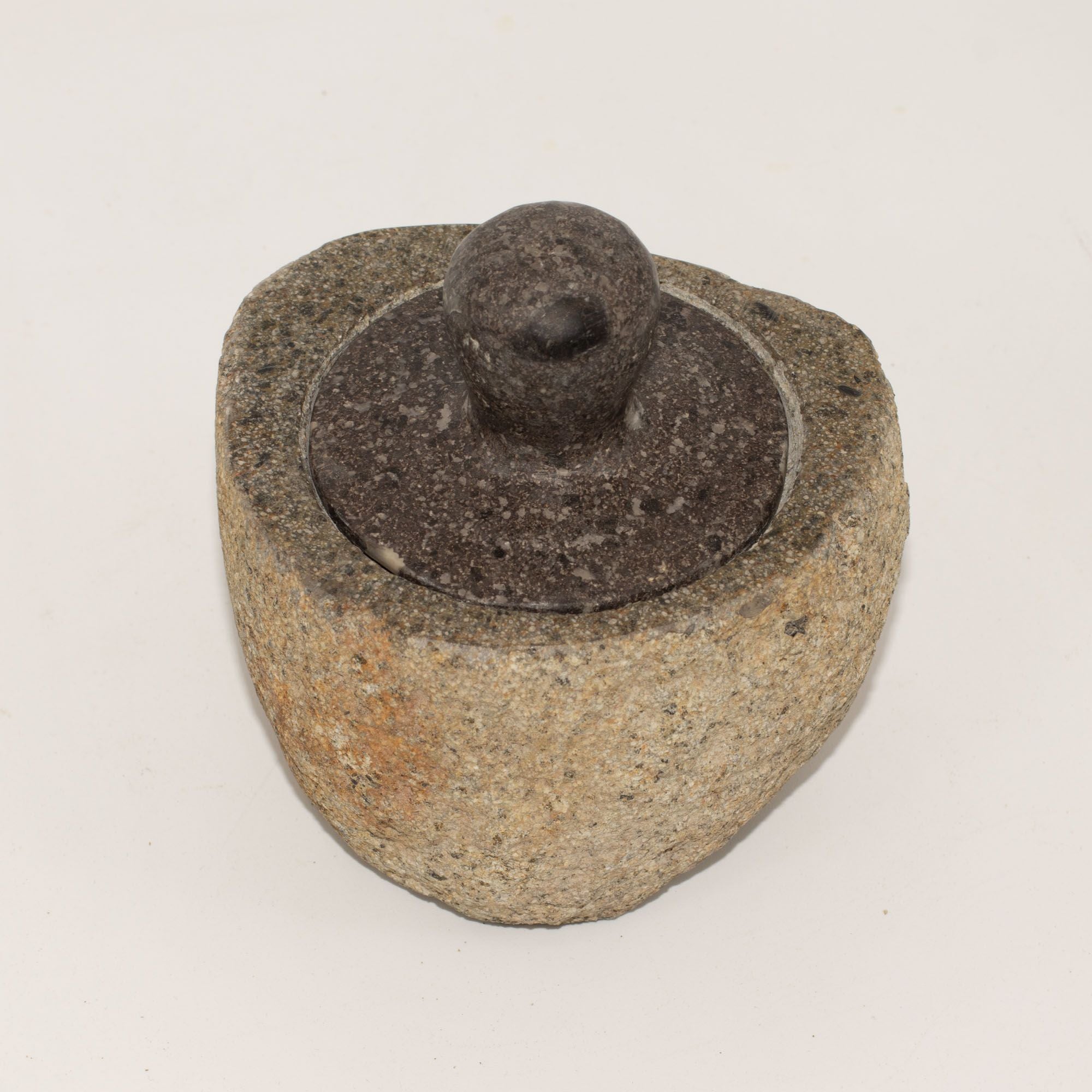 Natural Riverstone Grounding Pot -Medium