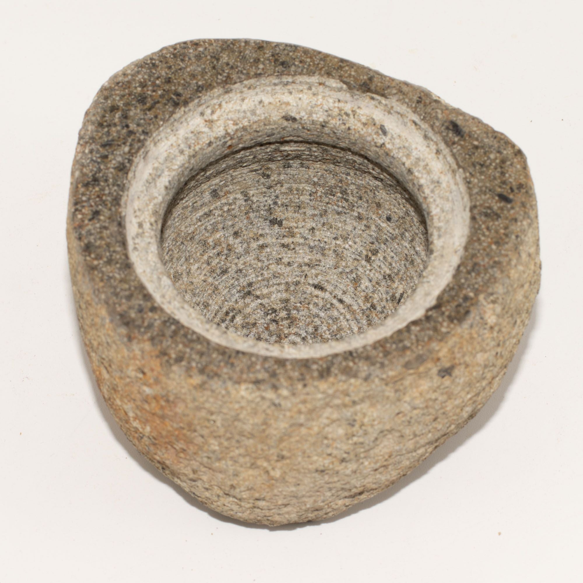 Natural Riverstone Grounding Pot -Medium